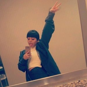 Meet your Posher, Raquel